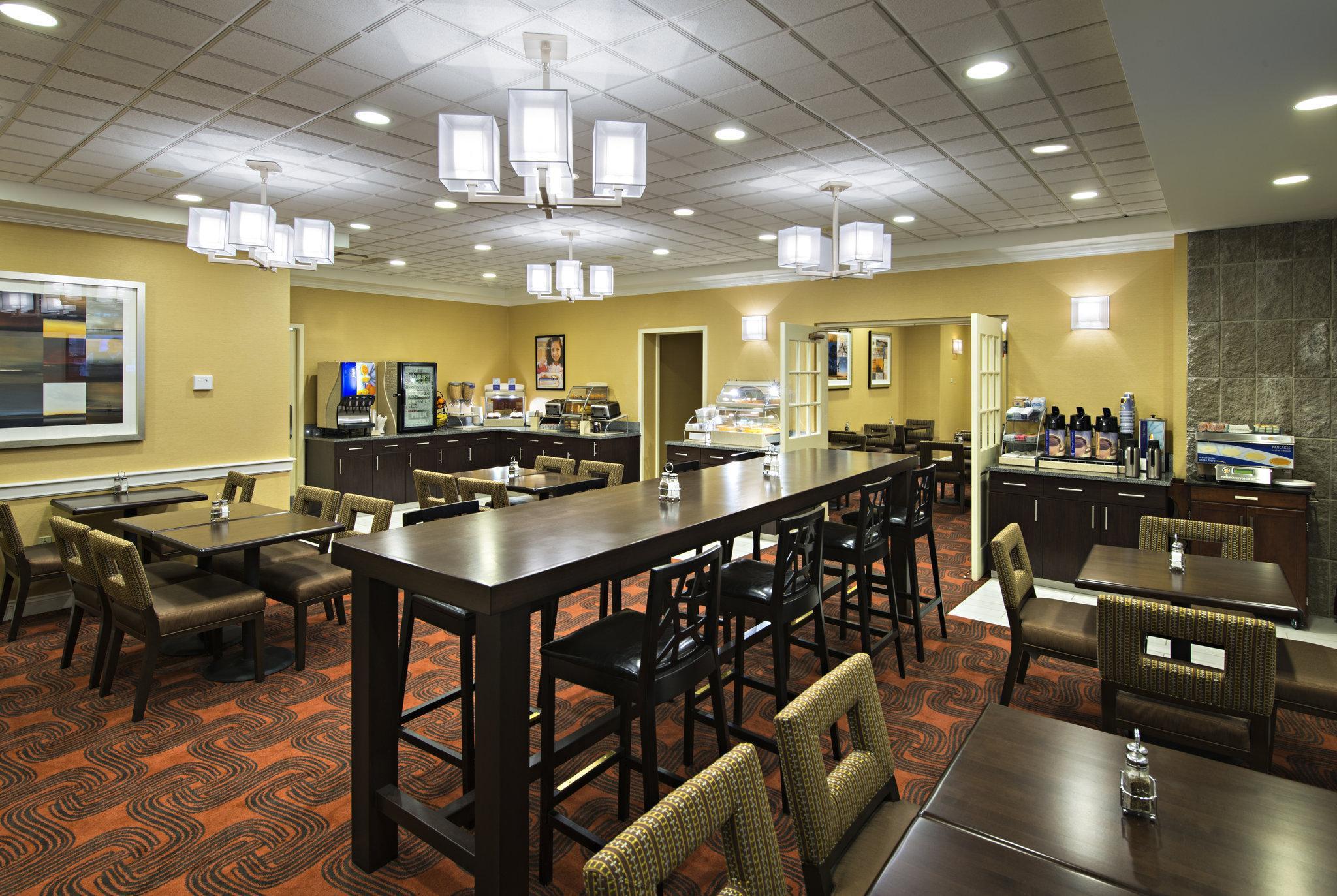 Holiday Inn Express & Suites Boston - Cambridge By Ihg Exterior photo