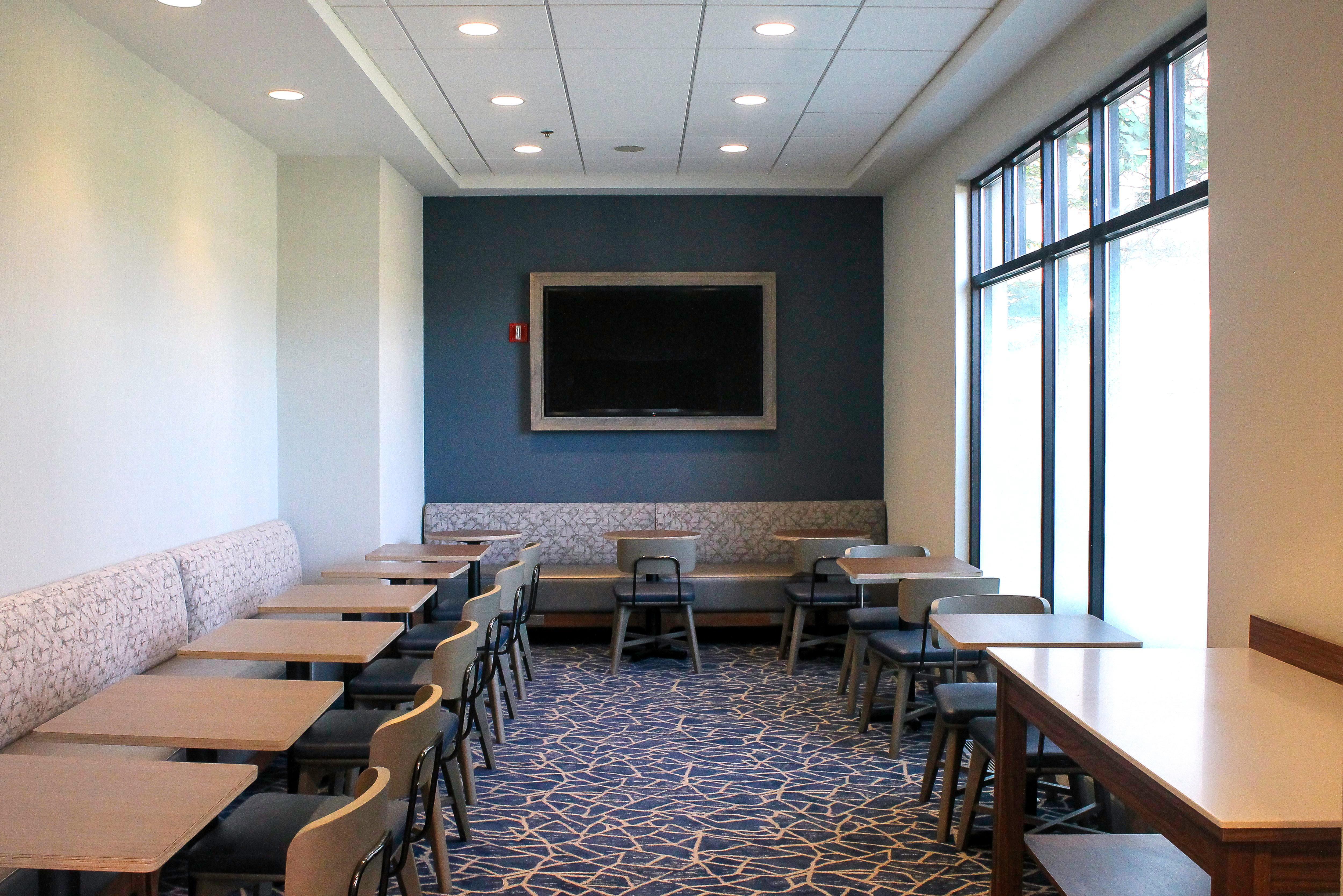Holiday Inn Express & Suites Boston - Cambridge By Ihg Exterior photo