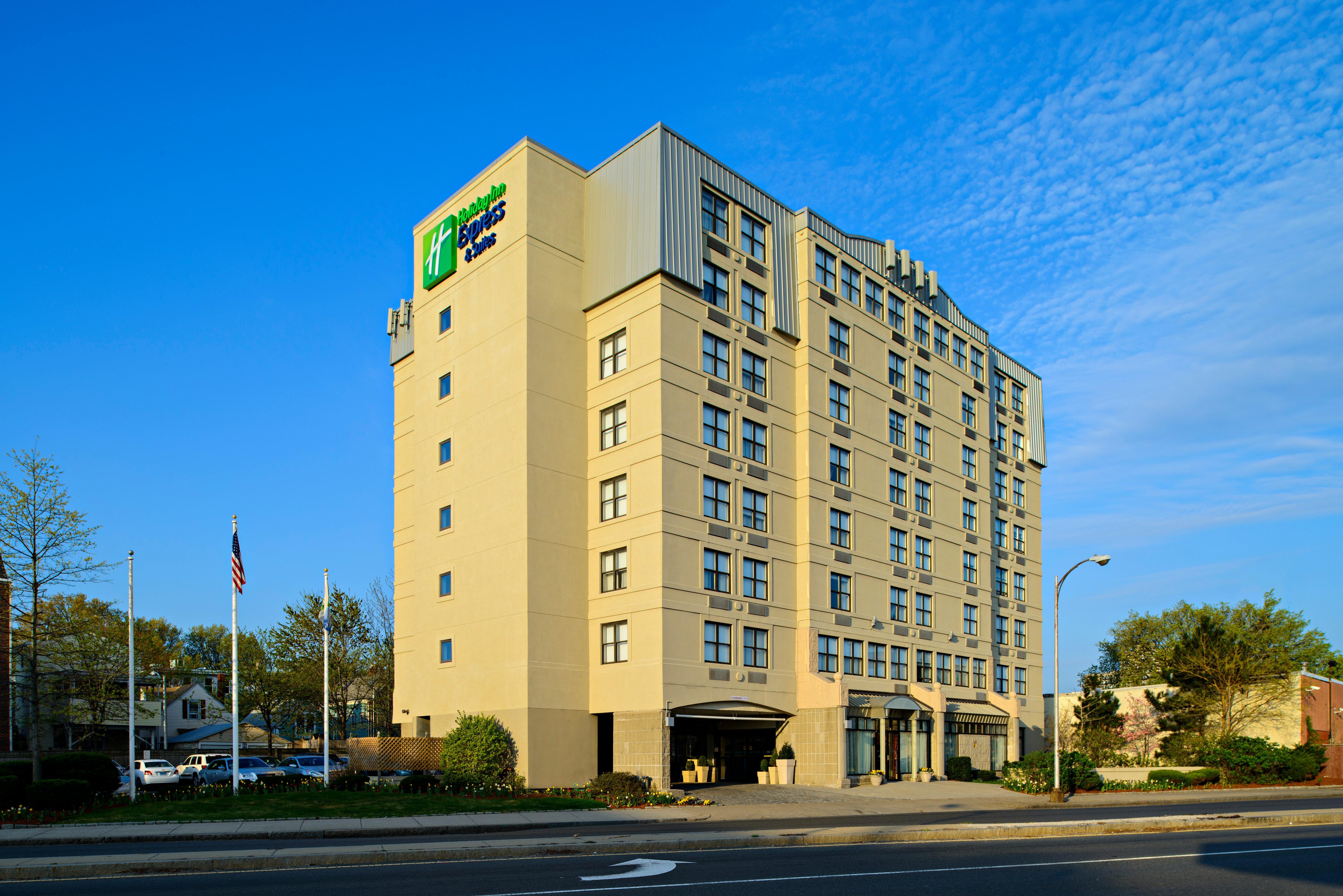 Holiday Inn Express & Suites Boston - Cambridge By Ihg Exterior photo