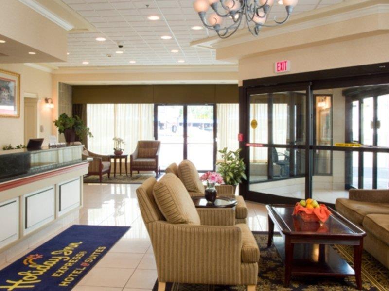 Holiday Inn Express & Suites Boston - Cambridge By Ihg Exterior photo