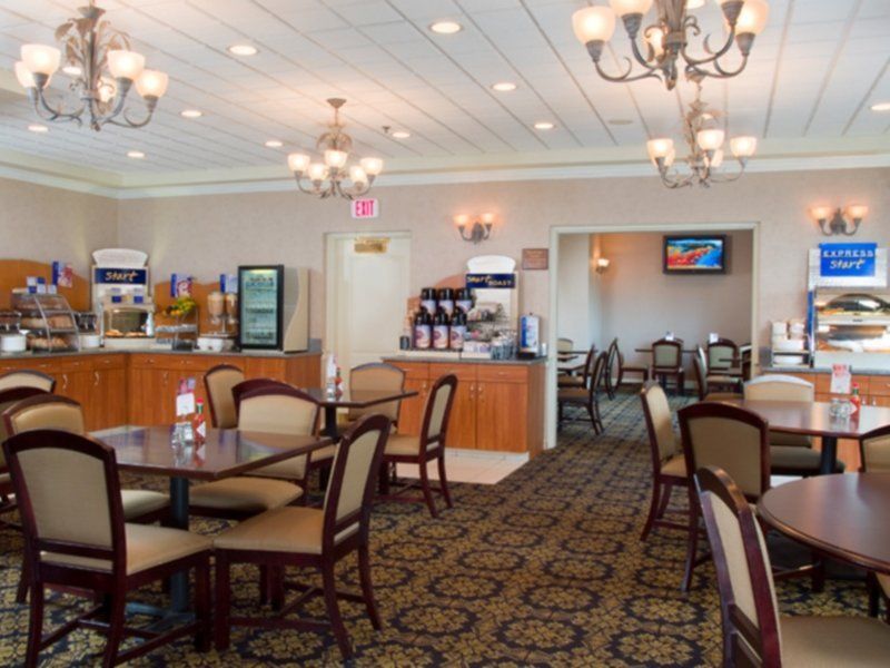 Holiday Inn Express & Suites Boston - Cambridge By Ihg Exterior photo